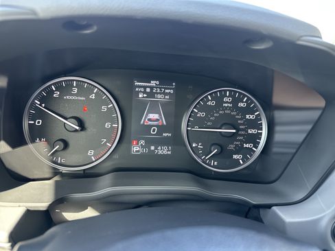 Used 2025 Subaru Crosstrek 2.5i Premium AWD/4WD image 17