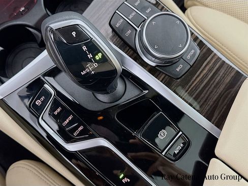 Certified 2023 BMW 530i xDrive w/ Premium Package image 17