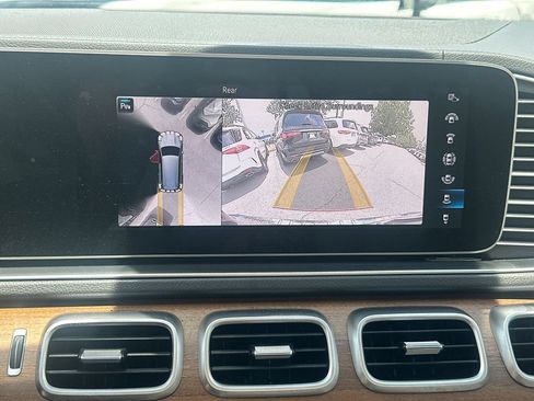 Used 2022 Mercedes-Benz GLS 450 4MATIC image 28