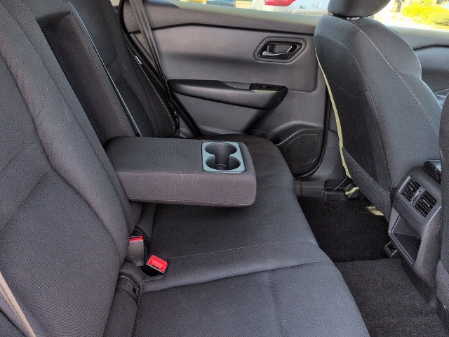 Used 2025 Nissan Rogue S FWD image 11