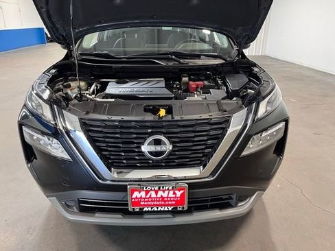 Used 2022 Nissan Rogue SV image 9