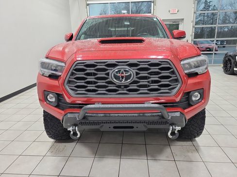 Used 2022 Toyota Tacoma TRD Sport image 12
