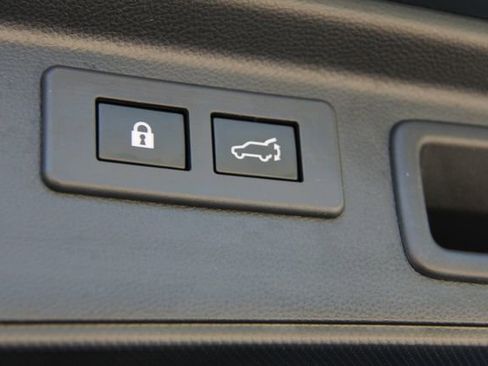 Used 2020 Subaru Forester Limited image 30