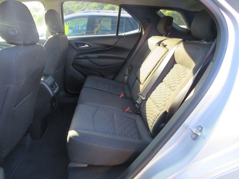 Used 2018 Chevrolet Equinox LT image 7