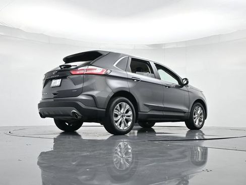 Used 2022 Ford Edge Titanium AWD/4WD image 29