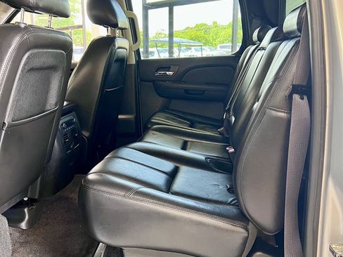 Used 2013 Chevrolet Avalanche LT w/ Texas Edition image 17