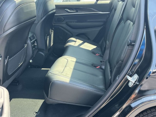 New 2026 Jeep Grand Cherokee Limited w/ Limited Altitude Package RWD image 13