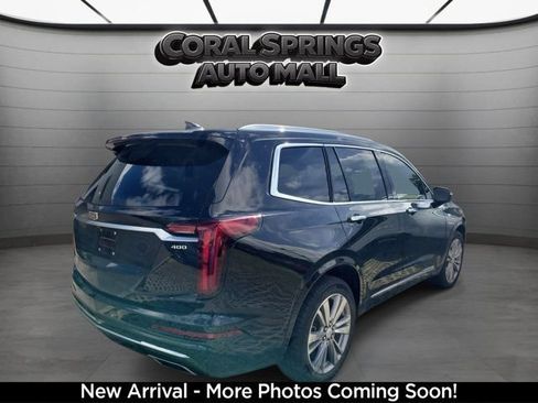 Used 2023 Cadillac XT6 Premium Luxury FWD image 2