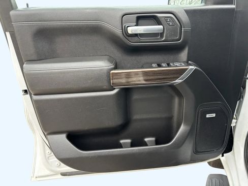 Used 2019 Chevrolet Silverado 1500 RST image 21