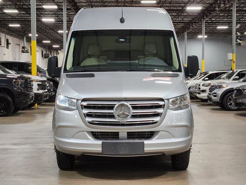 Used 2021 Mercedes-Benz Sprinter 3500 image 2