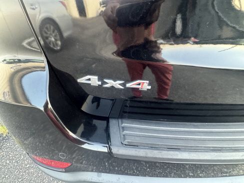 Used 2017 Jeep Grand Cherokee Laredo w/ Quick Order Package 23E image 16