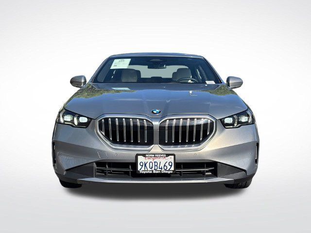Used 2024 BMW 530i w/ Convenience Package RWD image 5