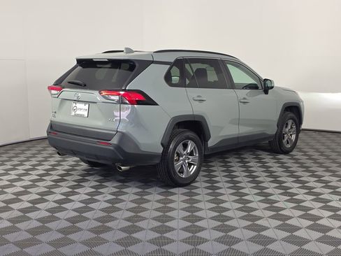 Used 2022 Toyota RAV4 XLE FWD image 7