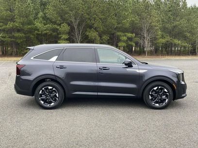New 2025 Kia Sorento S w/ Panoramic Sunroof Package