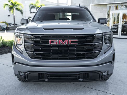 Used 2024 GMC Sierra 1500 Elevation image 4