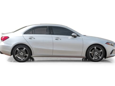 Used 2022 Mercedes-Benz A 220 image 7