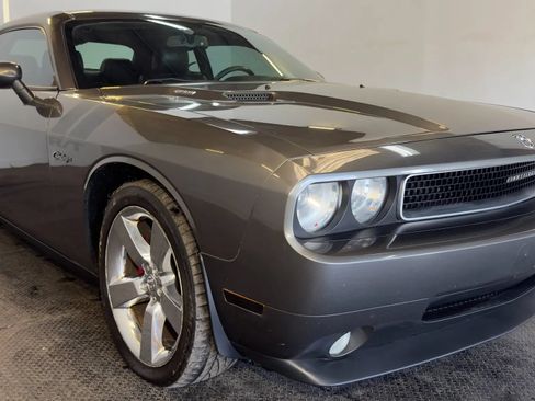 Used 2010 Dodge Challenger R/T RWD image 3