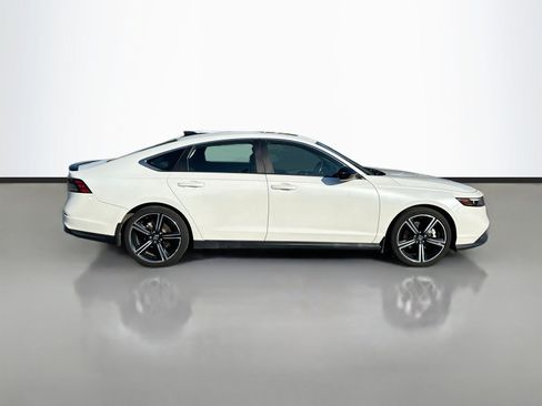 Used 2023 Honda Accord Sport image 8