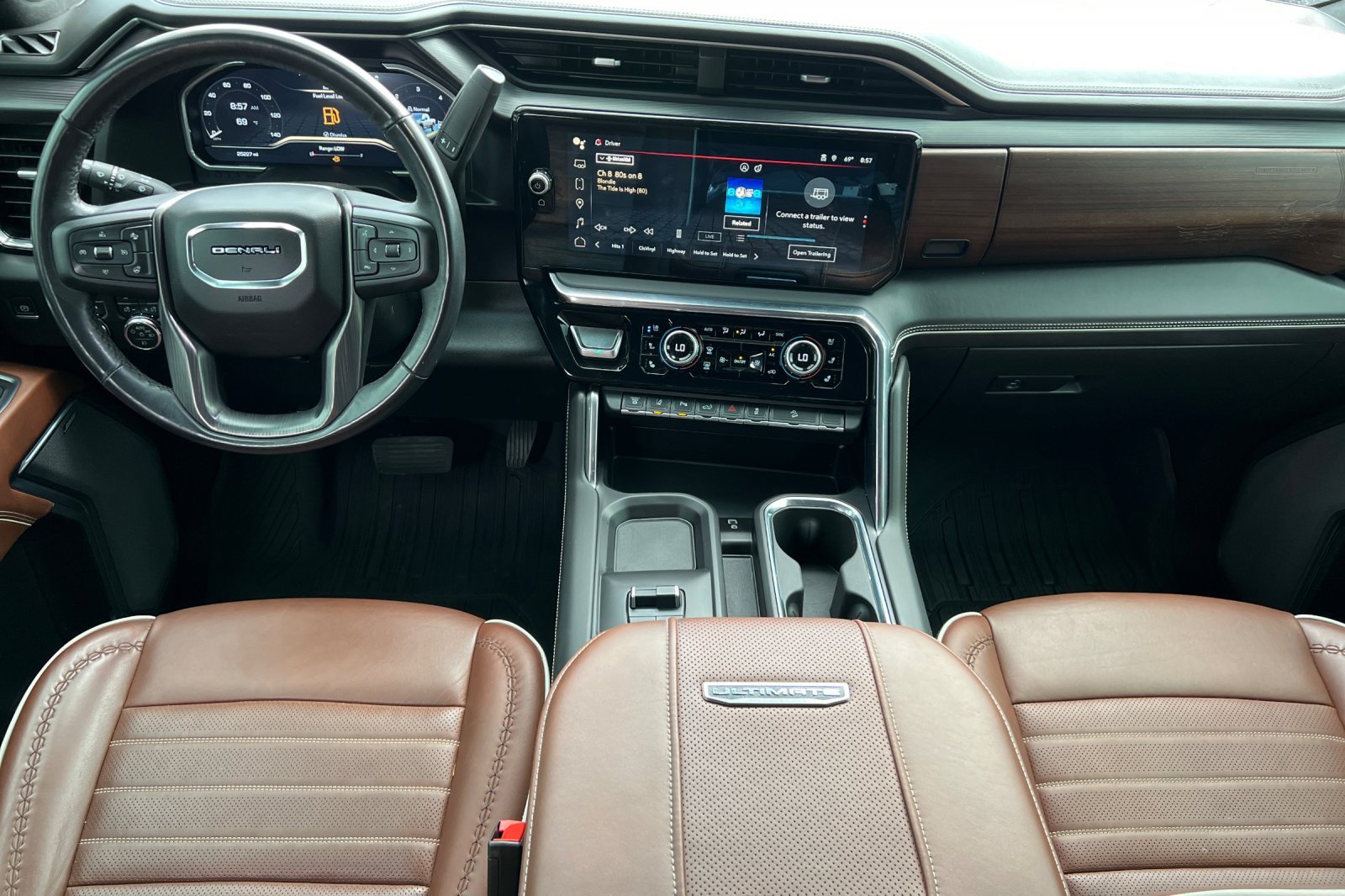 Used 2024 GMC Sierra 3500 Denali Ultimate AWD/4WD image 10