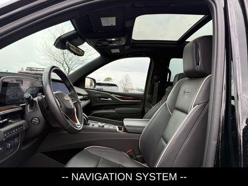 Used 2023 Cadillac Escalade Premium Luxury w/ Performance Package image 6