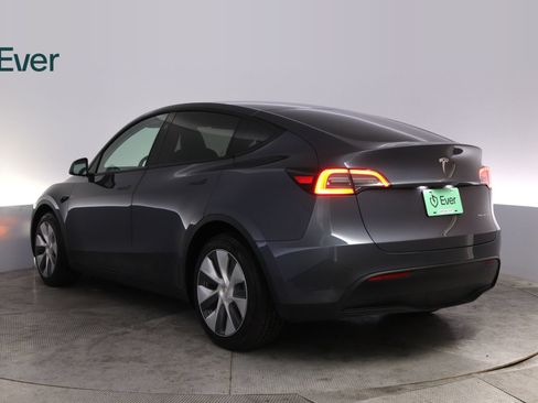 Used 2023 Tesla Model Y Long Range AWD/4WD image 17
