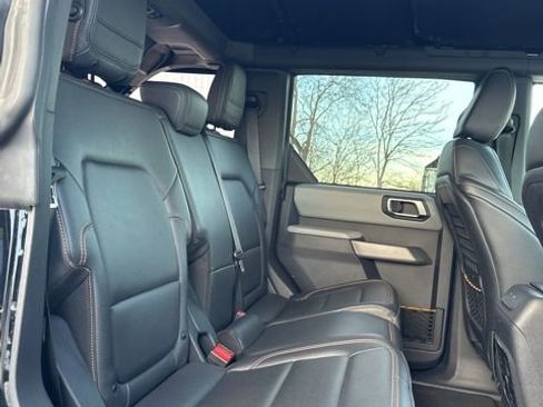 Used 2022 Ford Bronco Badlands image 50