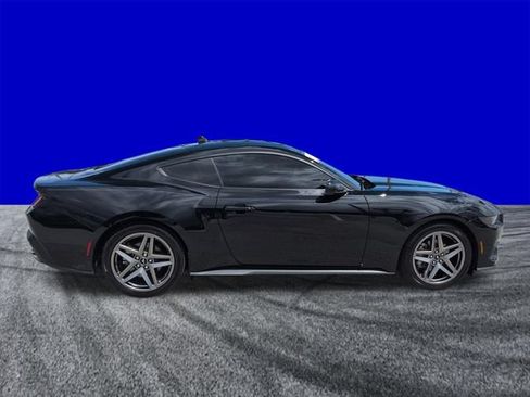 Used 2026 Ford Mustang Coupe RWD image 3