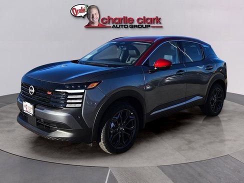 New 2026 Nissan Kicks SR FWD image 2