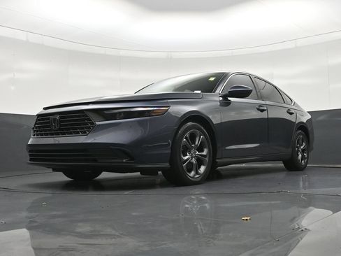 Used 2023 Honda Accord EX image 21