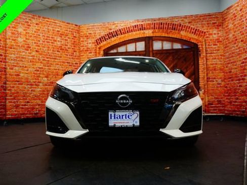 Certified 2024 Nissan Altima 2.5 SR AWD/4WD image 2