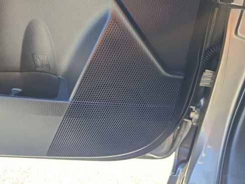 Used 2017 Toyota Corolla LE FWD image 16