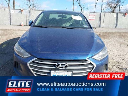 Used 2017 Hyundai Elantra SE image 24