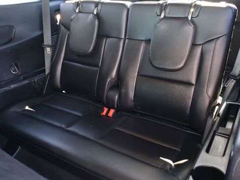 Used 2020 Ford Explorer XLT w/ Equipment Group 202A RWD image 23