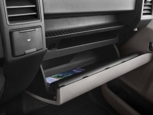 Used 2017 Ford F150 Lariat image 17