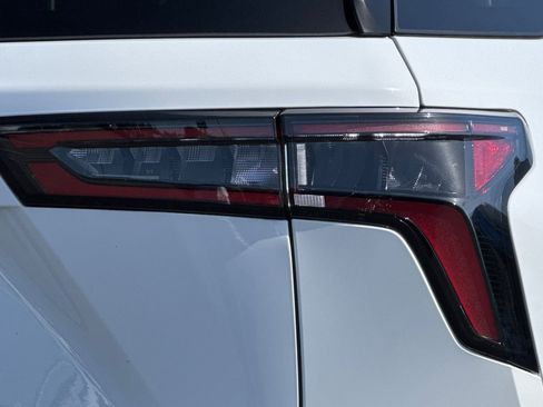 Used 2026 Chevrolet Equinox LT w/ Convenience Package II AWD/4WD image 47