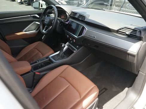 Used 2020 Audi Q3 2.0T Premium AWD/4WD image 18