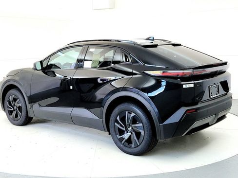 New 2026 Toyota C-HR AWD/4WD image 4