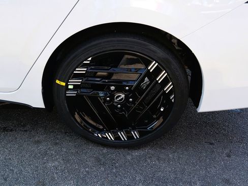 New 2026 Nissan Sentra SR w/ Floor Mat Package image 9