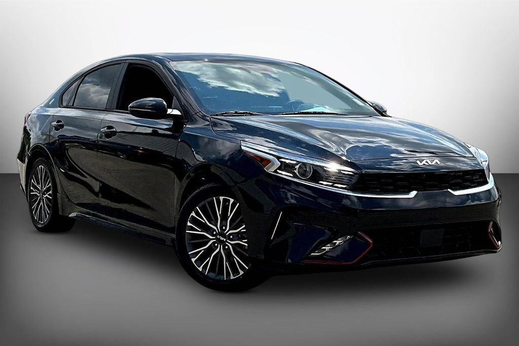 Used 2023 Kia Forte GT-Line w/ GT-Line Premium Package FWD image 3
