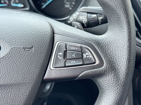 Used 2017 Ford Escape SE w/ Equipment Group 201A FWD image 25
