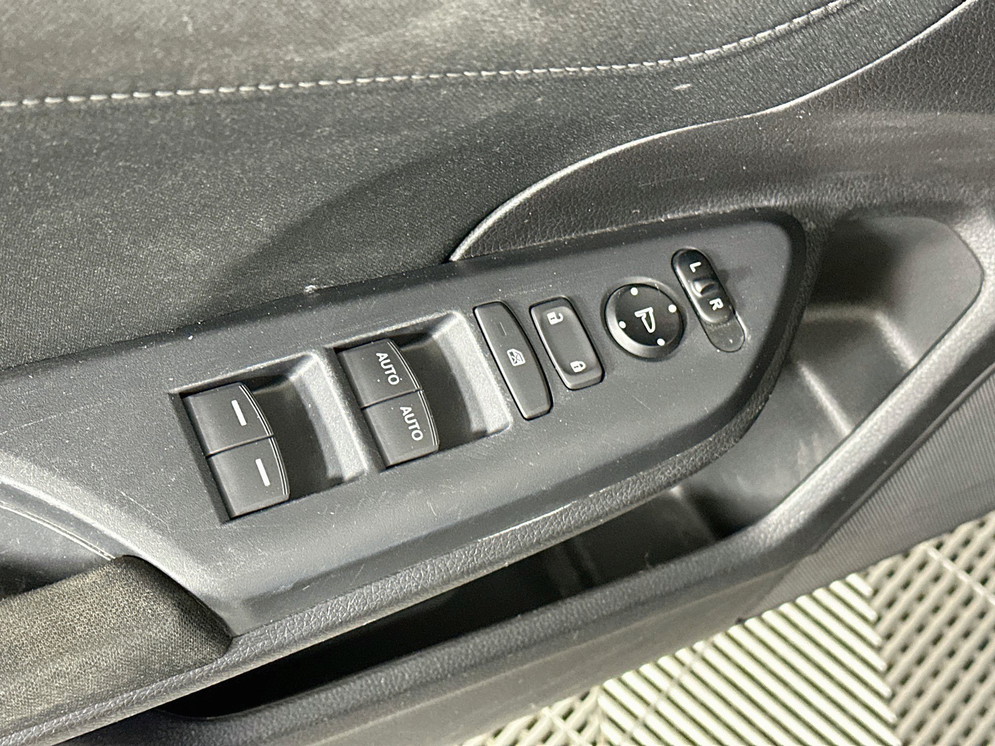 Used 2018 Honda Civic EX image 15