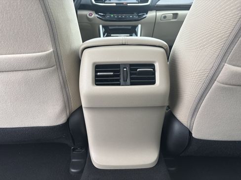 Used 2016 Honda Accord EX image 34