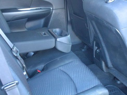 Used 2016 Dodge Journey SXT w/ Comfort/Convenience Group FWD image 24
