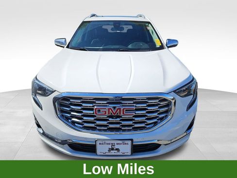 Used 2020 GMC Terrain Denali w/ Denali Premium Package image 2