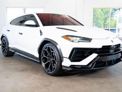 Used 2024 Lamborghini Urus Performante image 4