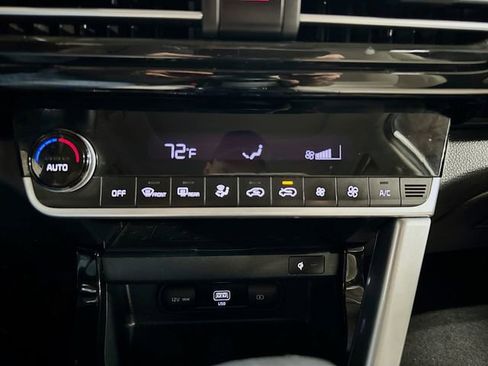 Used 2021 Kia Seltos EX image 22