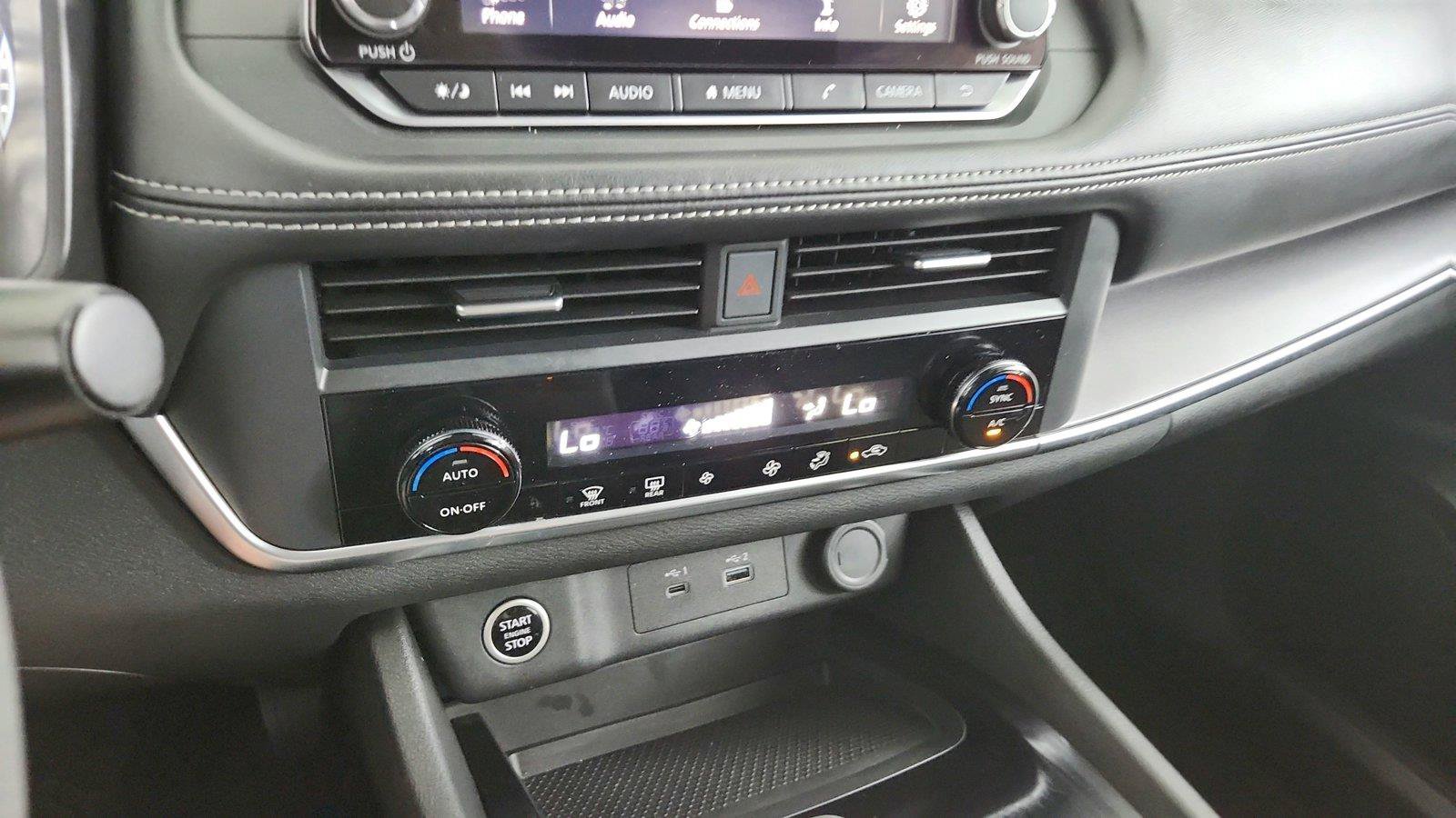 Used 2023 Nissan Rogue SV FWD image 32