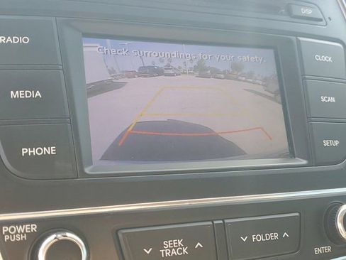 Used 2018 Hyundai Santa Fe Sport image 28