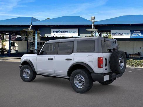 New 2025 Ford Bronco 4-Door image 4