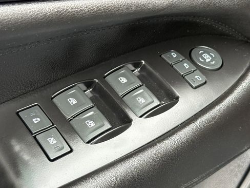 Used 2020 Cadillac Escalade Premium Luxury RWD image 22